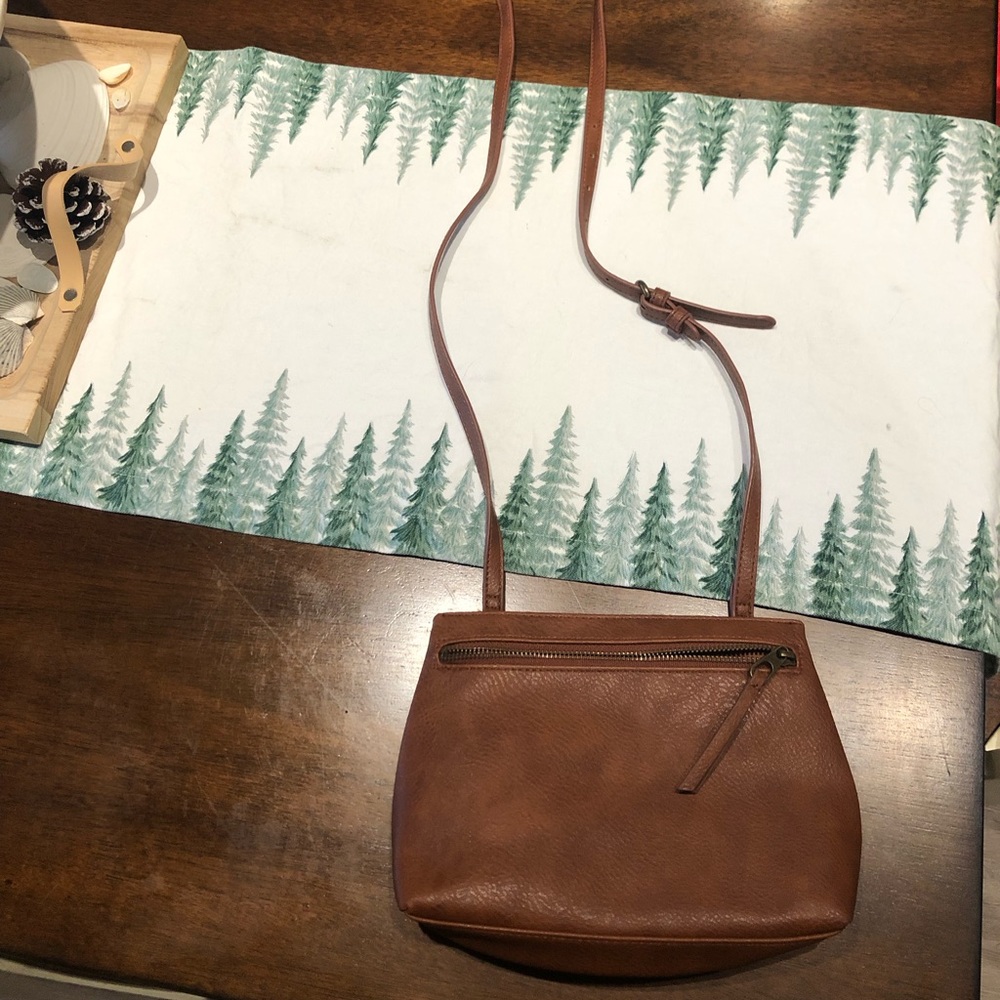 Universal Thread Brown Crossbody